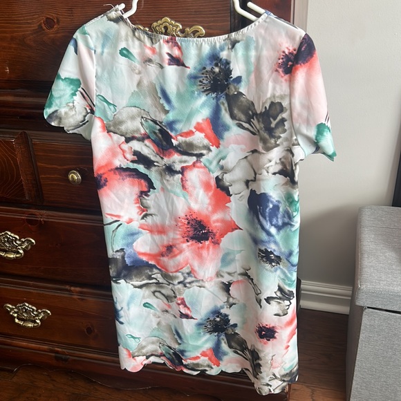 Dress - Picture 3 of 3